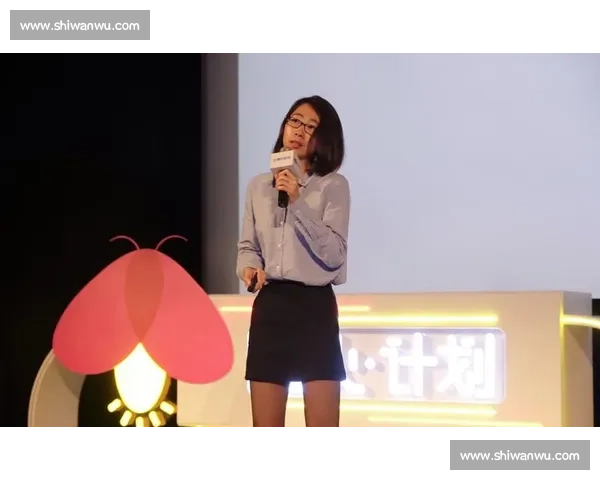 娱乐镜技场明星谈衣:一件衣服穿几年?萤火计划照见可持续时尚 娱乐镜技场明星谈衣:一件衣服穿几年?萤火计划照见可持续时尚
